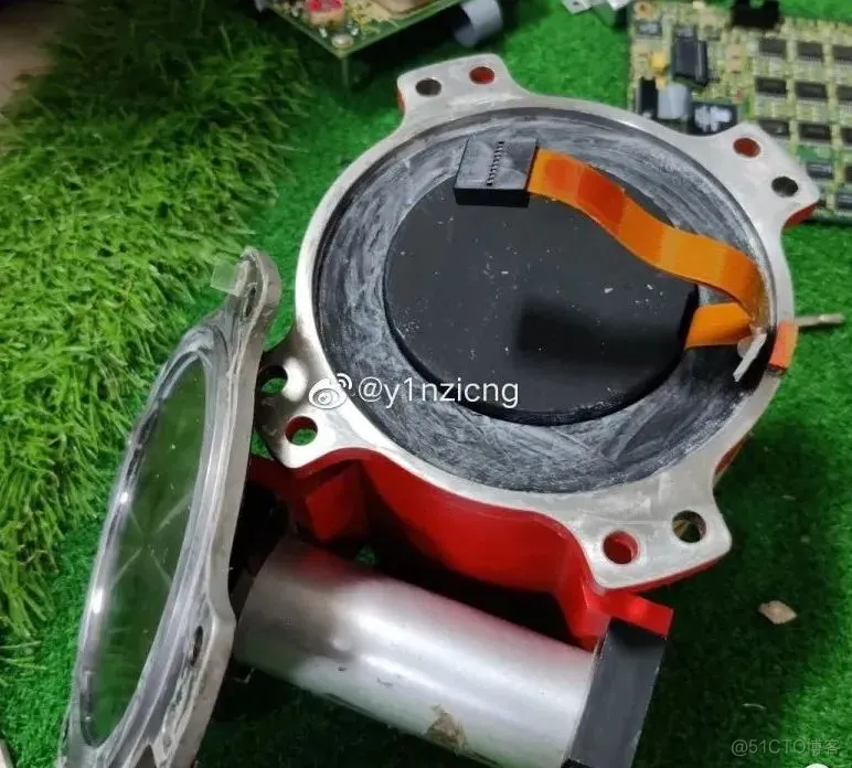 拆解飞机黑匣子，看看内部构造、PCB及芯片！_人工智能_22
